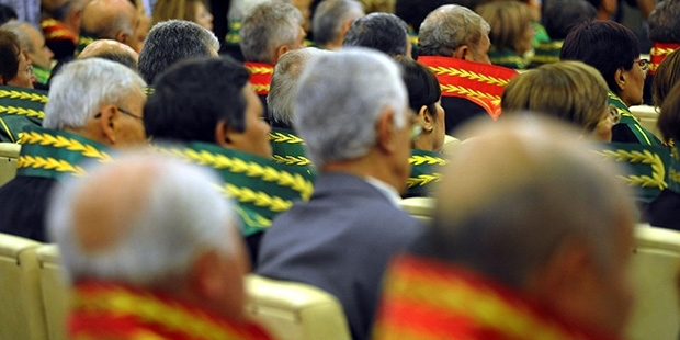 1034 hâkim ve savcının görev yeri değişti