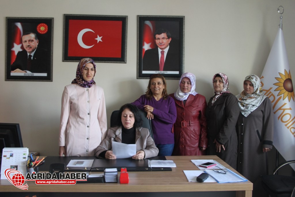 Ak Parti Kadın Kollarından Kılıçtaroğlu'na Tepki