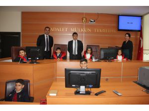 İlkokul Öğrencilerinden Adliyeye Ziyaret