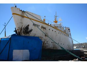 Van'da Kaza Yapan Feribot, Tatvan'da Tamir Ediliyor