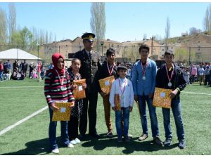 Spor Müsabakalarında Dereceye Giren Öğrencilere Ödülleri Verildi