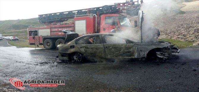 Ağrı'da Çalıntı Olduğu İddia Edilen Otomobil Yakıldı!