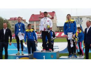 Milli Sporcular Erzincan'a Dereceyle Döndü