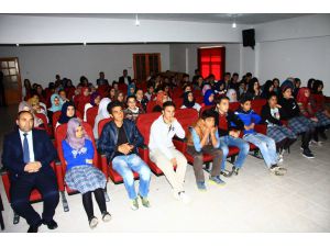 Erciş'te 'Gelecek Daha Net' Semineri