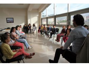 Kanser Hastası Çocuklardan Koro