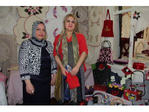 Ev Hanımlarından Sergi