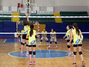 Voleybol: Minikler Grup Müsabakaları