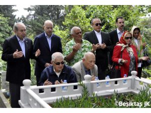 Beşiktaş'ta Üstünkaya Mezarı Başında Anıldı