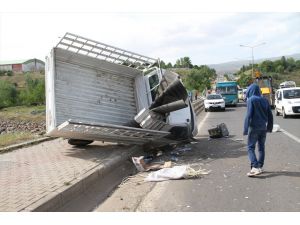 Bingöl'de Trafik Kazası: 3 Yaralı