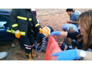 Malatya'da Otomobil Şarampole Devrildi: 6 Yaralı