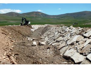 Çaldıran'da Dere Islah Çalışmaları