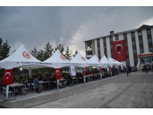 Erzurum Büyükşehir Belediyesi, Eleşkirt'te İftar Verdi