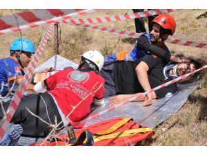 Umke Personeline Arama Kurtarma Eğitimi