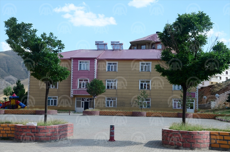 Bitlis'te FETÖ Okullarına Operasyon