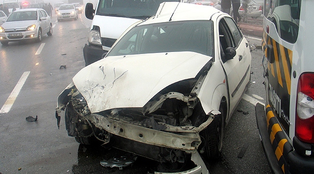Van'da Zincirleme Trafik Kazası: 11 Yaralı