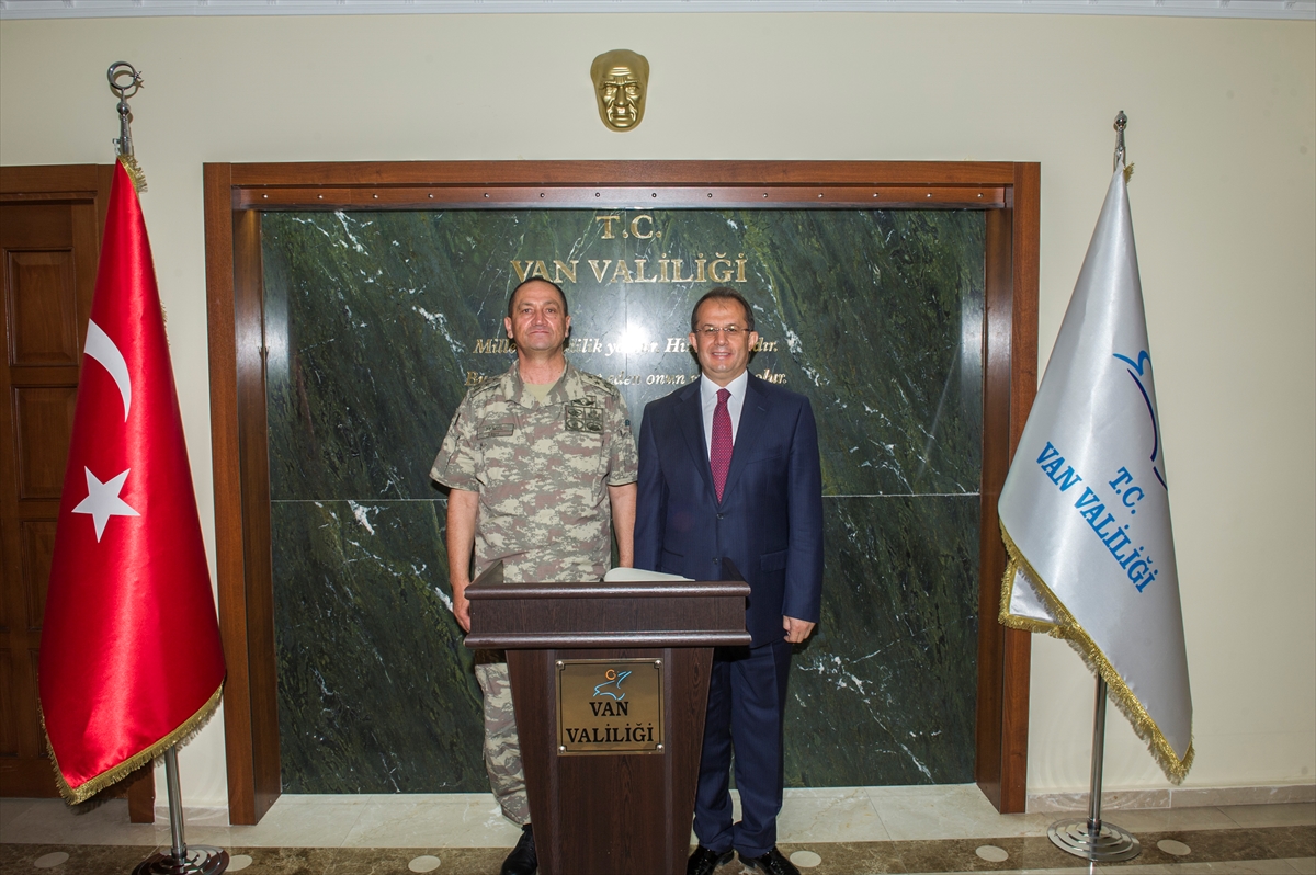 Korgeneral Temel'den Veda Ziyareti