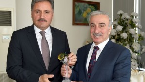 Büyükşehir Belediye Başkanı Çakır'a Ziyaret