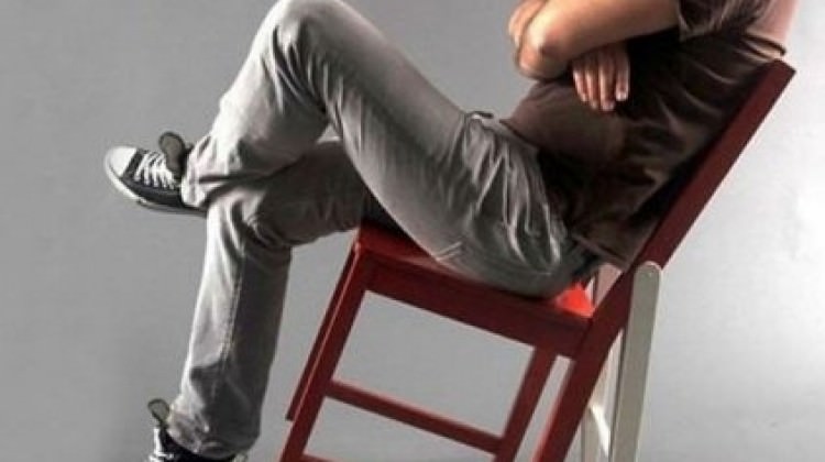 Bu Alışkanlık Fıtık Hastalığına Davetiye Çıkartıyor!