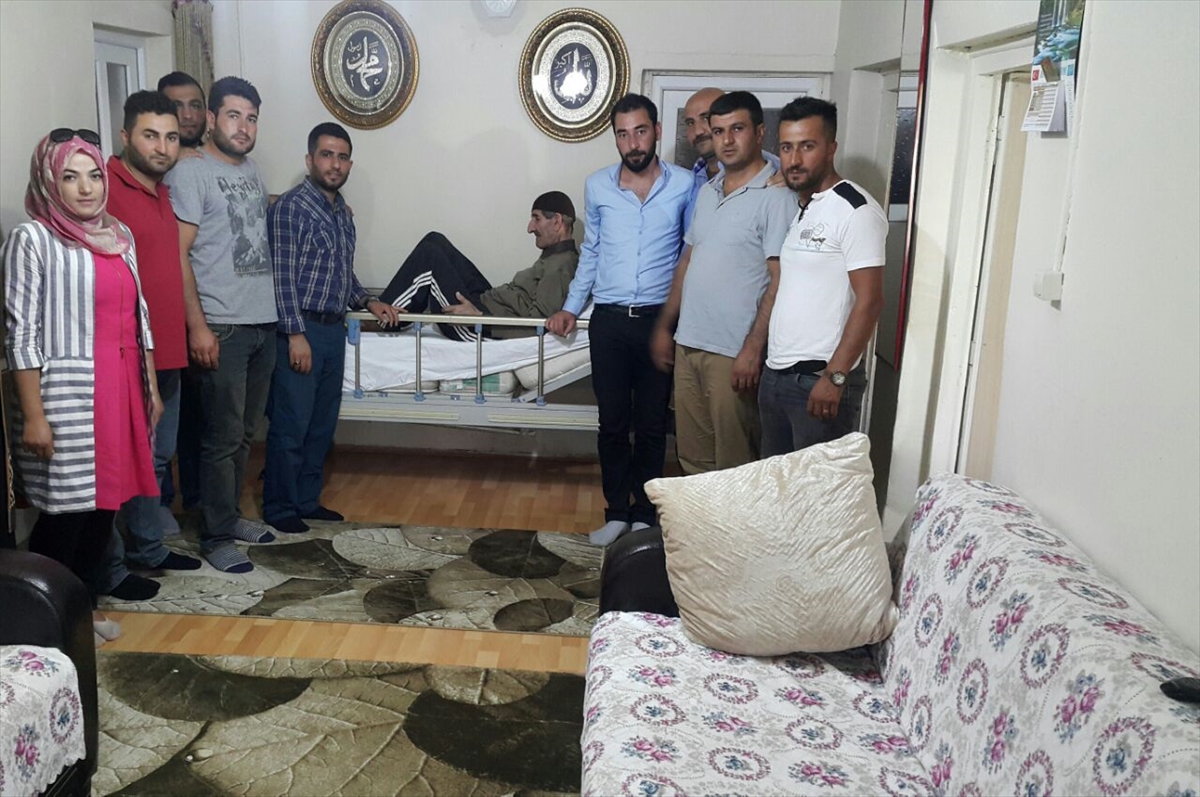 Muradiye'de Yaşlılara Yardım Eli