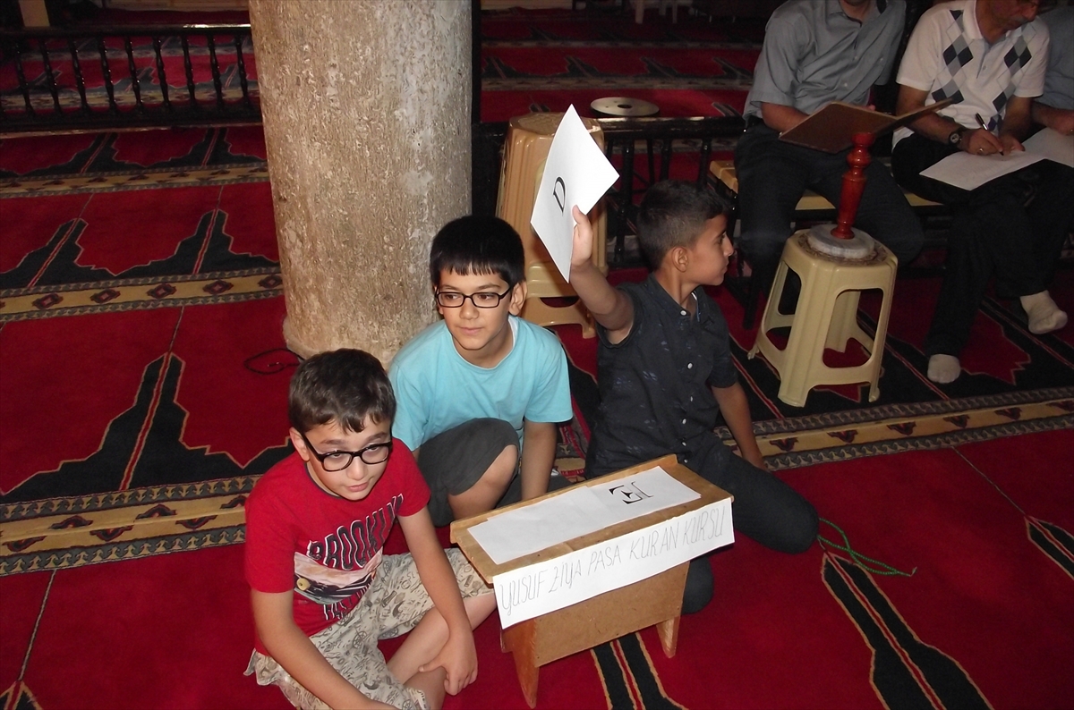 Elazığ'da Kur'an-ı Kerim Ve Temel Dini Bilgi Yarışması