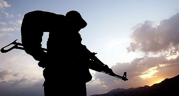 Hakkari'de Bir PKK'lı Terörist Öldürüldü