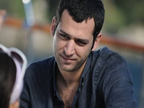 Ünlü Oyuncu Rolü İcabı Girdiği Ameliyatta Fenalaştı