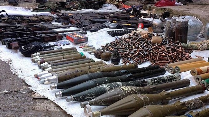 Van'da Terk Edilmiş Kamyonette Mühimmat Bulundu