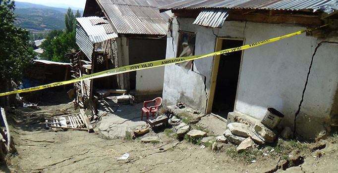 Erzincan'da Heyelan Meydana Geldi