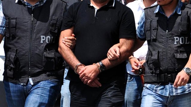 Erzincan'da Fetöcü olduğu iddia edilen 12 akademisyen göz altına alındı