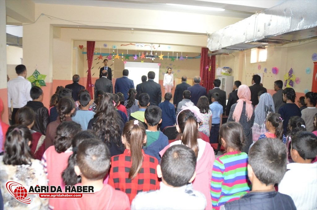 Ağrı Eleşkirt'te Yeni Öğretim Yılı için Tören Düzenlendi