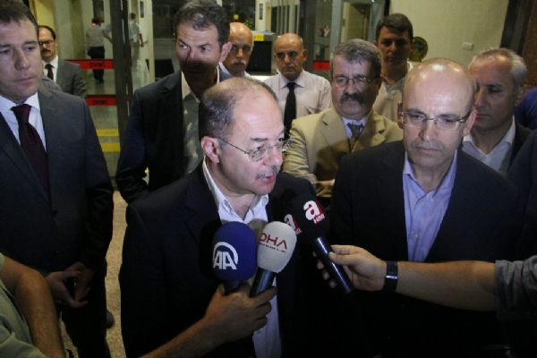 Diyet ve Egzersize Başlayan Bakan Akdağ, Asansör Yerine Merdivenleri Kullanmayı Tercih Etti