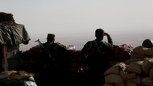 IŞİD kokusunu aldı, Musul'un içinde hendek kazıyor