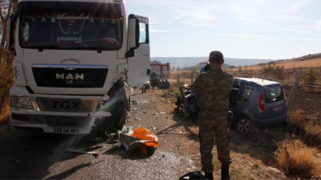 Elazığ'da Meydana Gelen Trafik kazasında 1 ölü, 5 yaralı