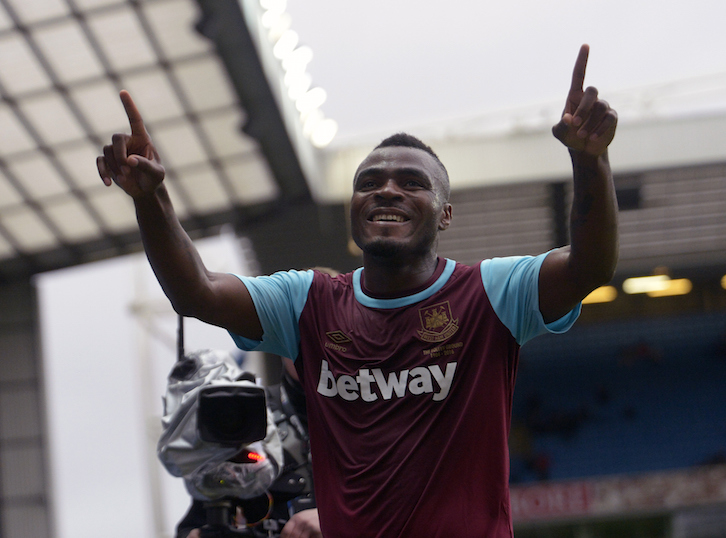 West Ham'ın Emenike pişmanlığı! Yöneticiler Takımda tutmamalarını eleştirdi ?