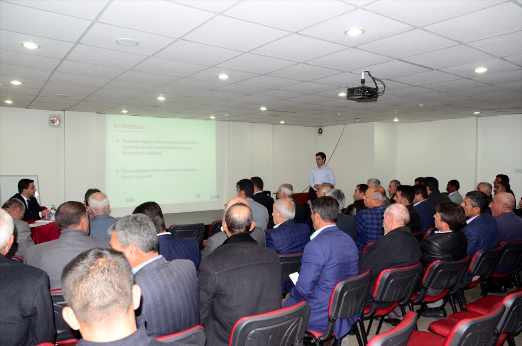 Hizan'da Muhtarlara 'İçme Suyu Dezenfekte' Semineri