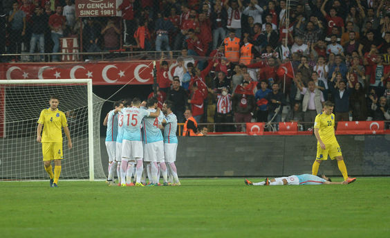 Türkiye-Kosova maçı yazar yorumları ? Türkiye-Kosova maçı özeti