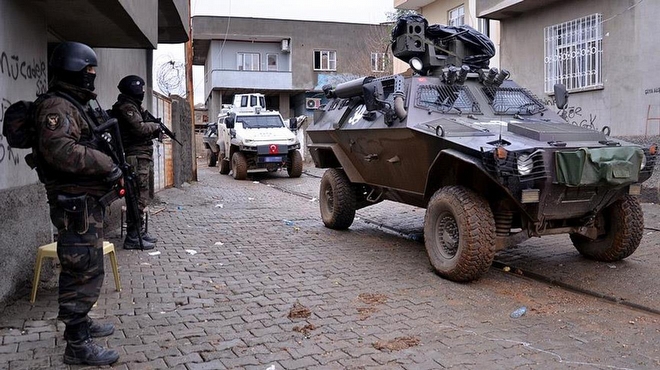 Van'daki Terör Operasyonunda 37 kişi yakalandı