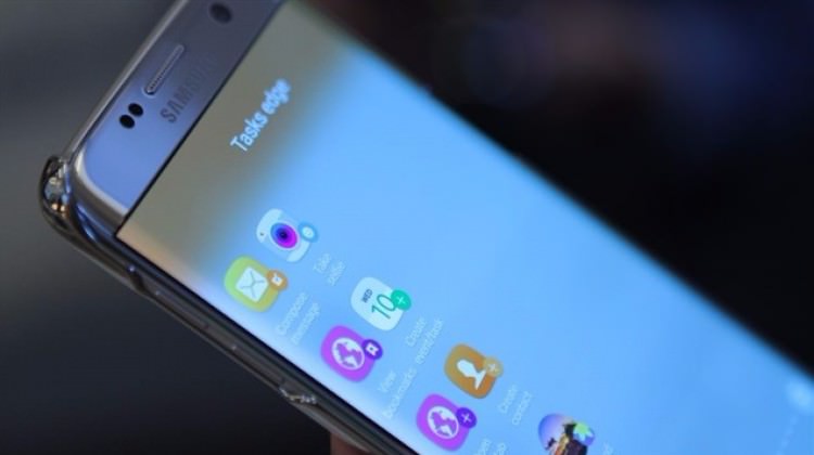 Samsung iPhone 7'de adım attı !