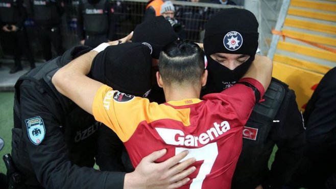 Yasin, 'Ağlamamak için kendimi zor tuttum' dedi