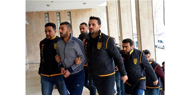 Saldırı Güvenlik Kamerasına Yansıdı