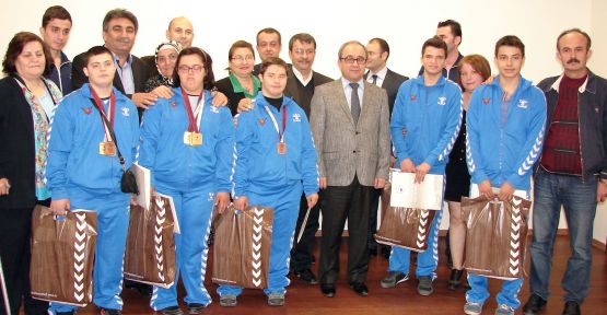 Derece Alan Engelli Sporcular