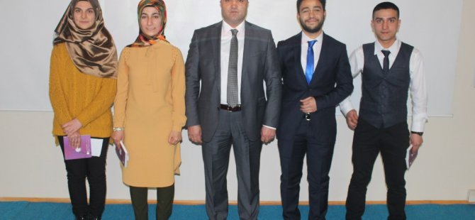 Ağrı'da Şiir Okuma Yarışması Düzenlendi