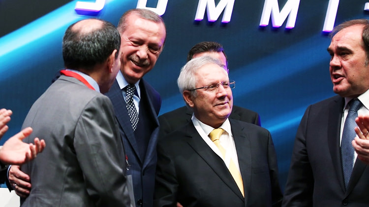Aziz Yıldırım'ın Erdoğan'ı güldüren o sözü! Teklif Aldım Aziz Yıldırım'ın Erdoğan'ı güldüren o sözü! Teklif Aldım