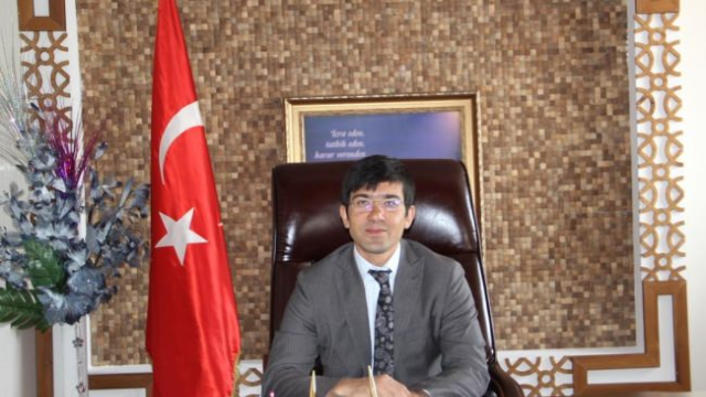 Başkale Kaymakamı Abdulselam Öztürk'ün kandil mesajı