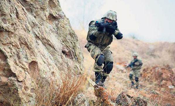 Hakkari'de Terör Operasyonunda çok sayıda silah ve mühimmat ele geçirildi