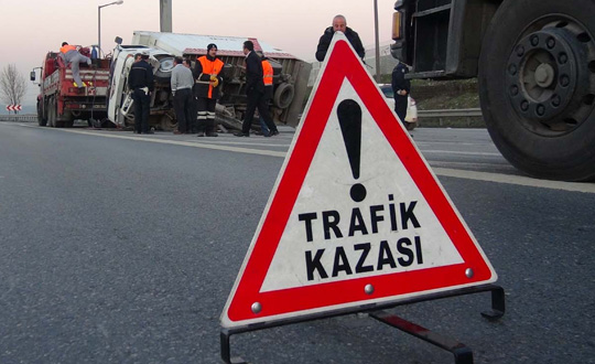 Elazığ - Malatya karayolunda kaza: 3 yaralı