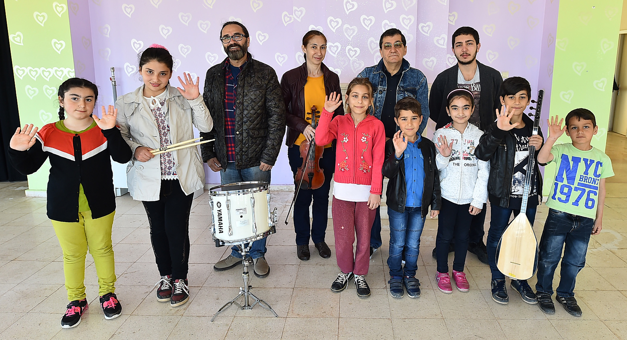 Uluslararası Çoksesli Korolar Festivali'ne davet edilen köy orkestrasına Türkiye sahip çıktı