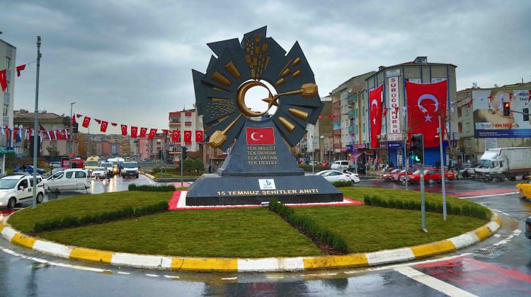 Yeşilyurt Belediyesince, İstanbul'da 15 Temmuz anıtı yapıldı