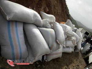 Hakkari'de 3,5 Ton Kaçak Çay Ele Geçirildi