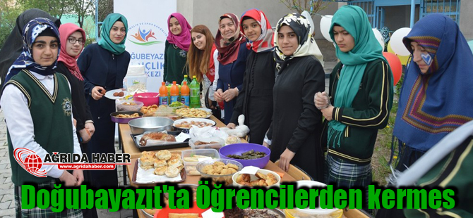 Doğubayazıt'ta İmam Hatip Lisesi ihtiyaç sahibi öğrencilere kermes düzenledi
